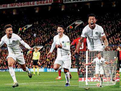 Paris Saint-Germain defeats Manchester United 2-0 to enter the quarter-finals
