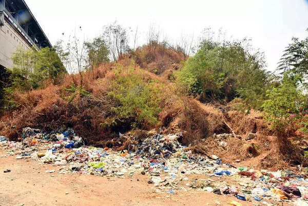 Commuters want Secunderabad West Metro station on clean line