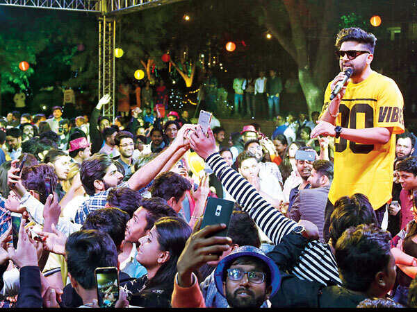 Guru Randhawa: It’s different performing on campus, you connect with the audience of your age group