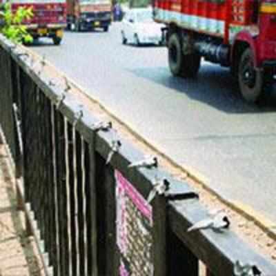 Turbhe FOB finally finds users after authorities extend steel barricades