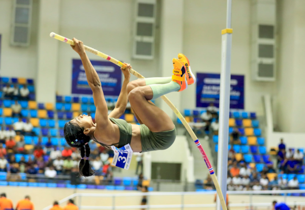 Indian Pole Vaulters Break National Records: Baranica and Reegan Shine