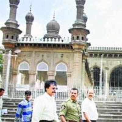 Hire private security we'll train them, police tell Mecca Masjid elders