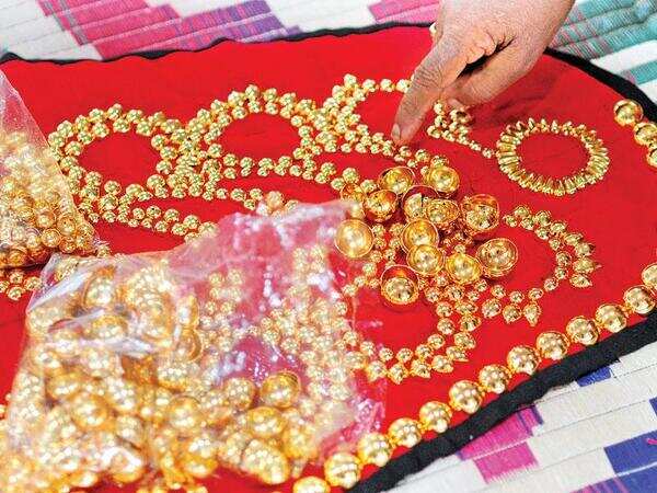 Gold shines in Jan-March, but demand 2nd lowest since '13