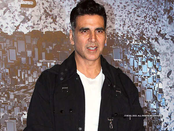 Emotional fans call out Akshay Kumar for going back on his word