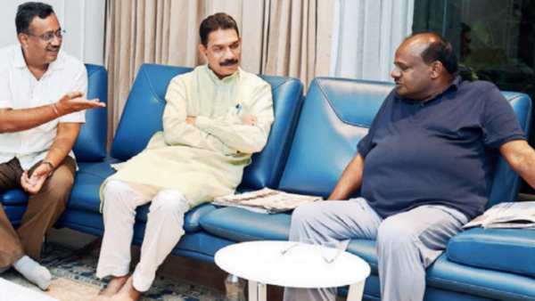 Opposition grows in Cong,  BJP over poaching rivals