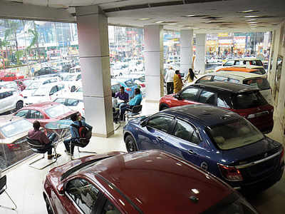 Dealers likely to offer big discounts on BS-IV vehicles