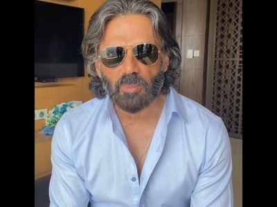 "No Delta variant in my society," clarifies Suniel Shetty