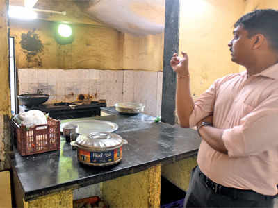 Worli hostel food shocker: Students oppose govt plan to shut down hostel mess