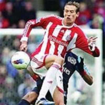 Crouch scores 1,000th EPL goal of the season... in his own net