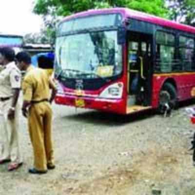 Duo beat up TMT bus conductor at Azad Nagar