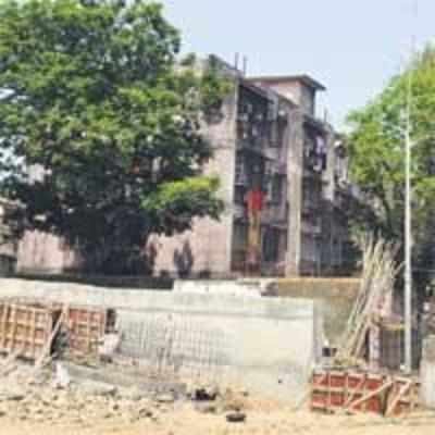 '˜Help! We've been walled in by MMRDA'