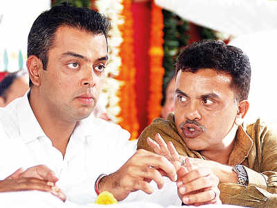 ‘Party first’ policy turns foes into friends: Milind Deora and Sanjay Nirupam put up a united front to win back rebels Karnataka MLAs