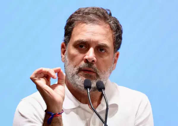 Rahul slams govt over police action on teacher aspirants