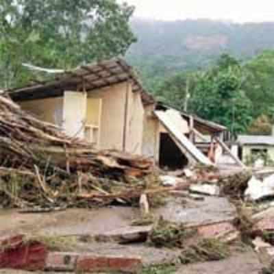 Thousand feared dead in Mexico landslides