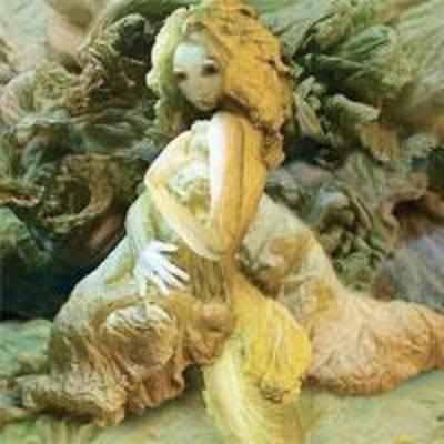 Seductive sculptures from cabbages