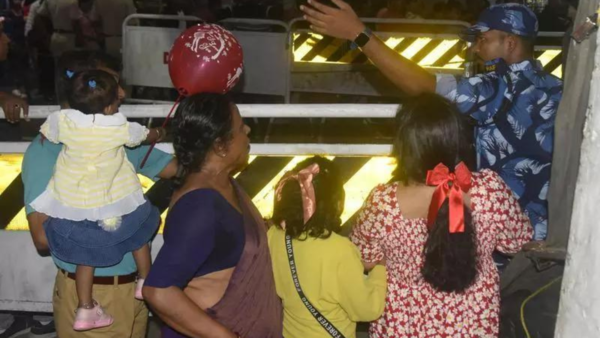 Festival barricades: Senior citizens take 1km detour to reach home in Kolkata