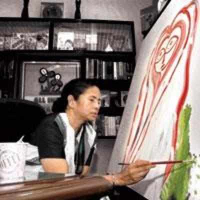 Didi canvases in a studio