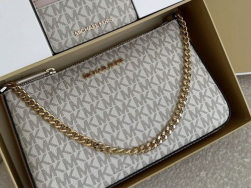 Real Michael Kors bag Michael Kors: 5 ways to spot fake Michael Kors main image 4