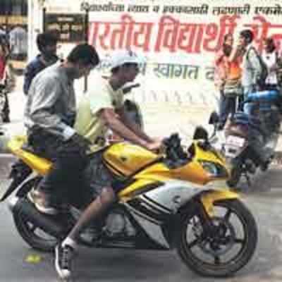 Locals terrified by speeding students of Dadar college
