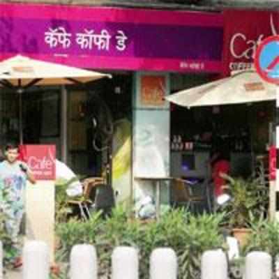 Cops crack CCD robbery case, will get Rs. 10K reward