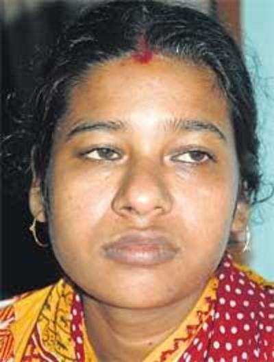 Nokia phone explodes in Kolkata woman's face