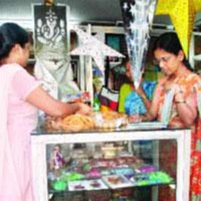 NMMC and self-help groups set up shop during Diwali