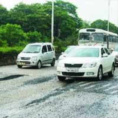 Broken speed breakers on Thane-Belapur road fail to slow down speeding vehicles