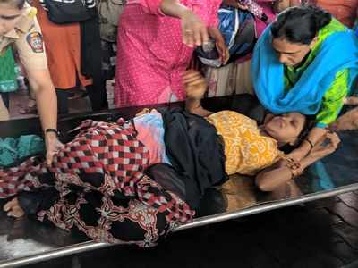 Photos: Pregnant woman delivers baby at Dombivali station