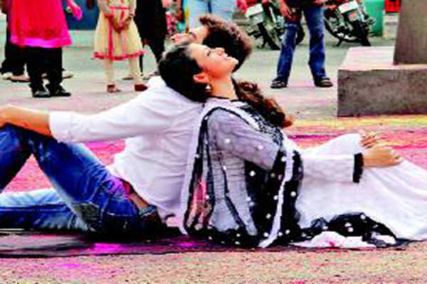 Holi songs fail to find cult status
