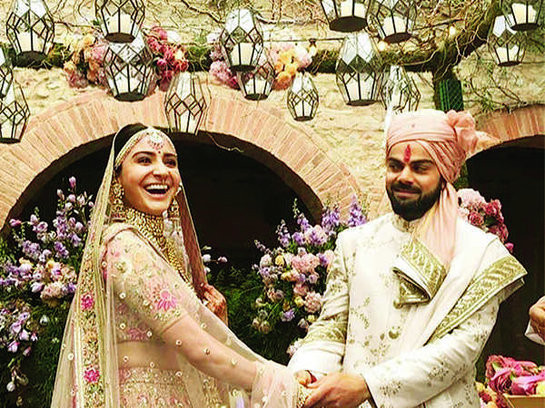 Lucknow's Devika Narain designed #Virushka’s wedding