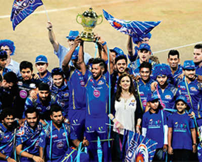 The night after, Mumbai bleeds blue in revelry