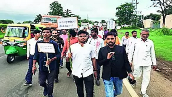 Ramgarh villagers march 65 km to Raj Bhavan to protect trees