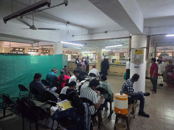 Delays in domicile, income certificates at Pune e-Seva Kendras raise concerns ahead of admissions