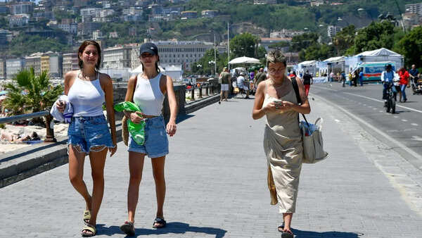 Summer Travel Essentials: Top Picks & Packing Guide for your Vacation