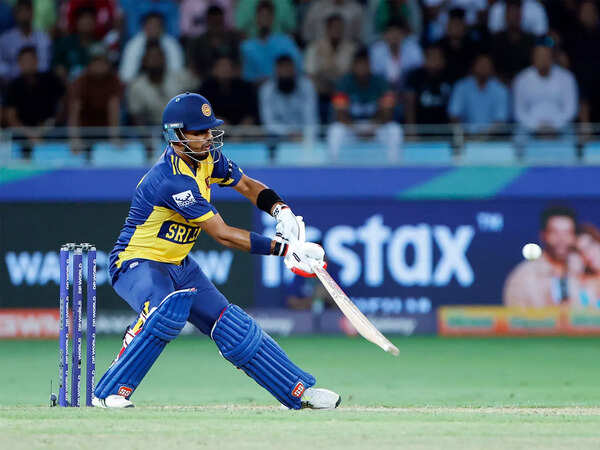 PSL cracks down! Dasun Shanaka handed one-year ban after IPL switch