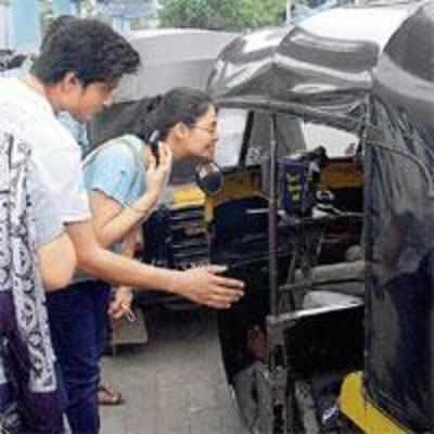 Cabs, rickshaws face hotline heat