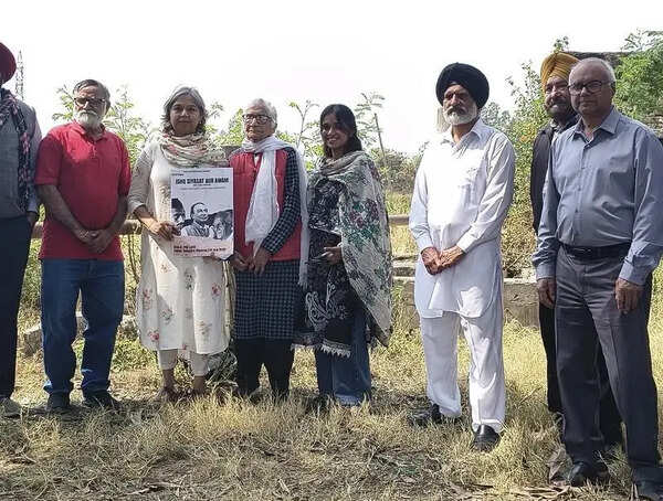‘Why Peace Matters’: Convention invokes Faiz, Pash, Sahir to amplify voices for peace