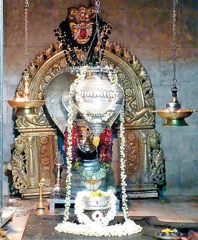 Pot of cold (water) for Lord Shiva in Hampi