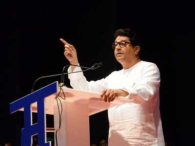 Raj Thackeray warns of 'MNS-style' action if BMC fails to take action against illegal hawkers