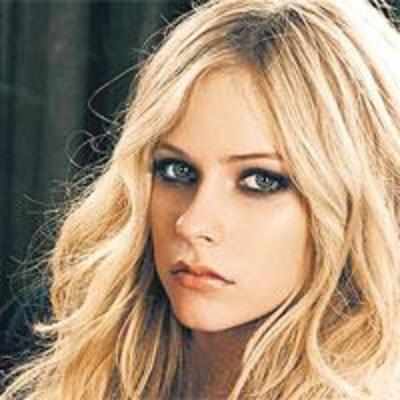 Avril Lavigne grants a wish
