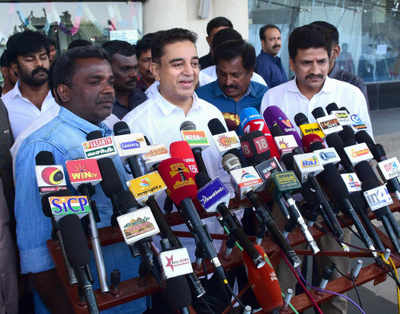 Kamal Haasan visits residence of Abdul Kalam before launch of party