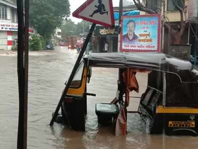 Mumbai Rains: Red alert in the city, adjoining Thane; overnight heavy showers lead to waterlogging; trains, traffic affected