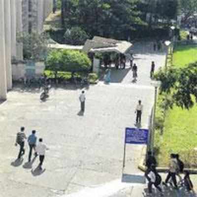 Road to IIT blocked by coaching centres