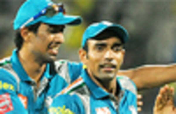 Finch, Smith sizzle as Pune Warriors India stun Chennai Super Kings by 24 runs