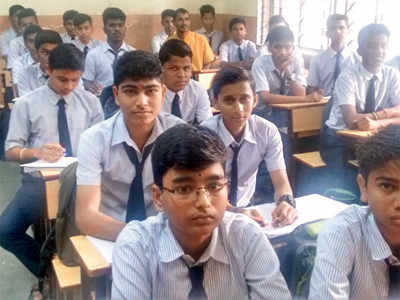 Aadhaar deadline keeps schools on tenterhooks