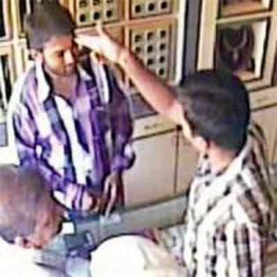 Harassed Ulhasnagar jeweller '˜shoots' back at extortionist cop