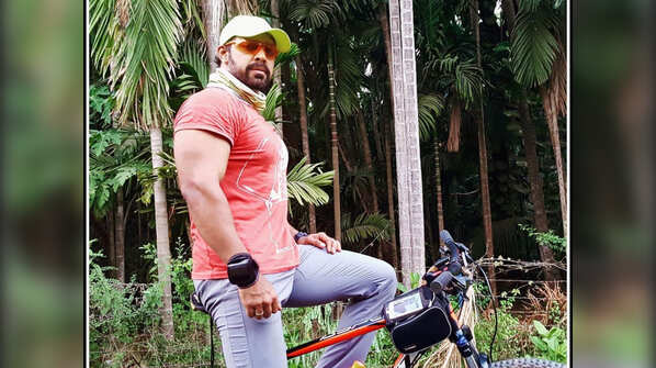 International Men's Day: Meet the handsome hunks of Marathi television