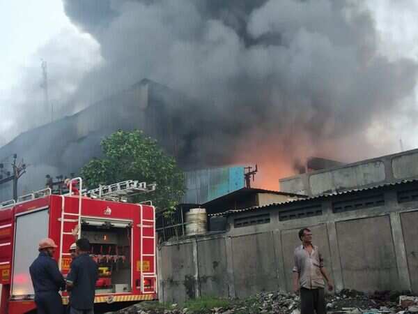 Surat: Fire breaks out in Mayur Silk Mills