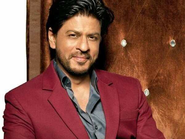 Shah Rukh Khan birthday special: Crazy things that fans havedone for the superstar