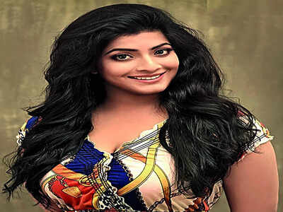 Varalaxmi gets on board Sundeep-starrer Michael